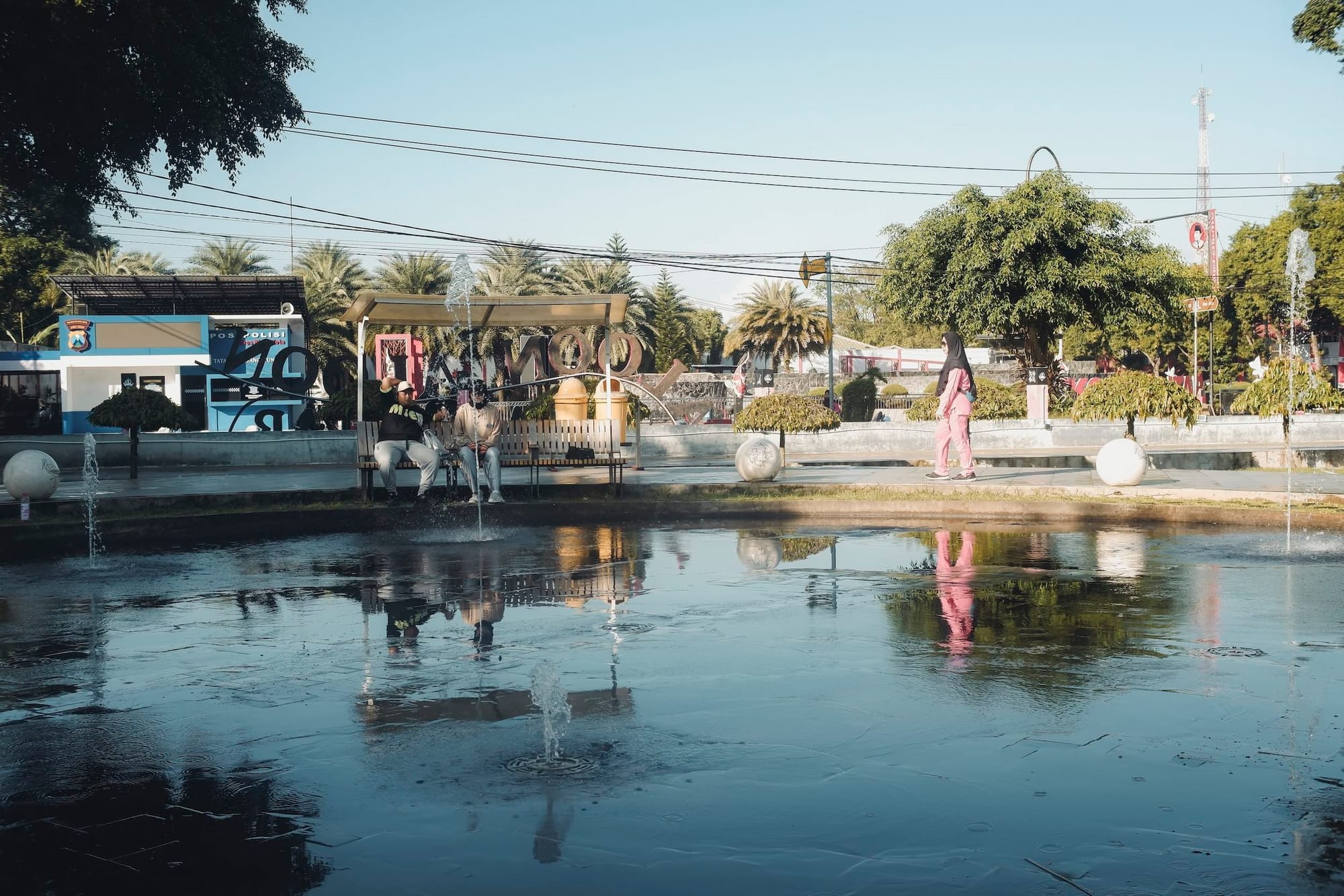 Alun-Alun Kota Blitar, jantung wisata kota Blitar yang memikat dengan tata ruang khas Jawa yang sarat makna
